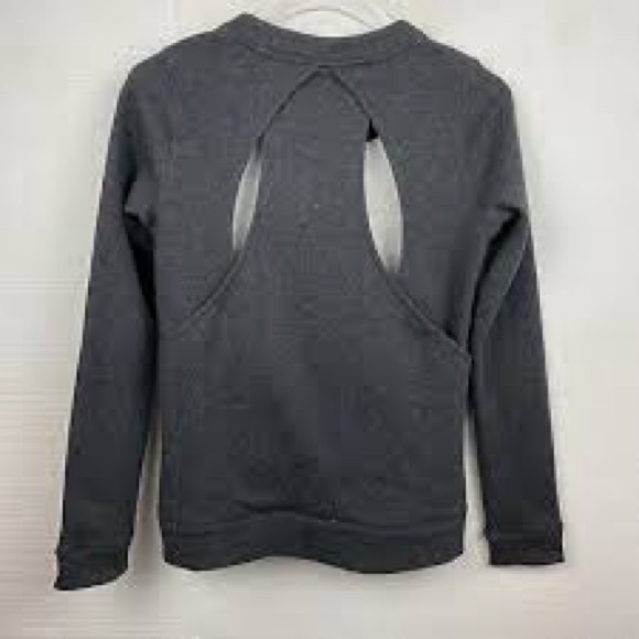 Lululemon Go Endeavour Grey Long Sleeve Back Cut Out Sweatshirt Size 8. No tags - Picture 5 of 6